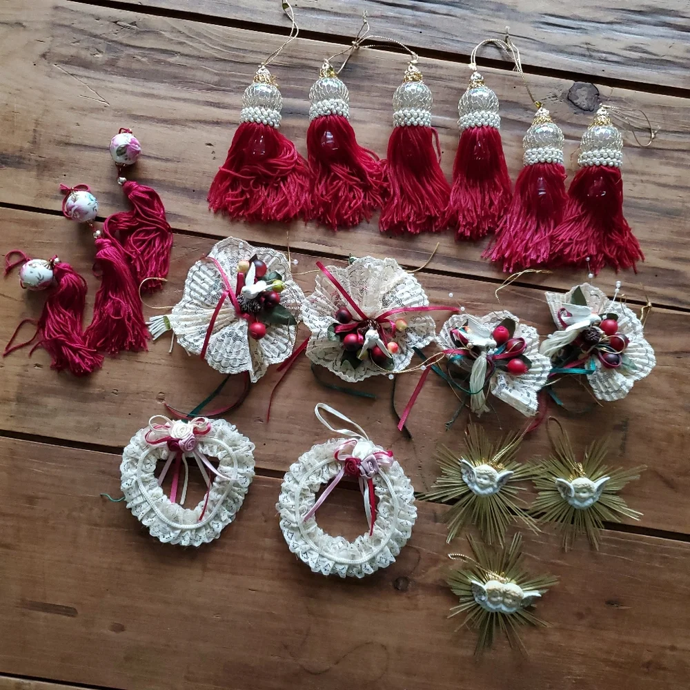 Bundle of 18 Victorian Christmas Tree Ornaments